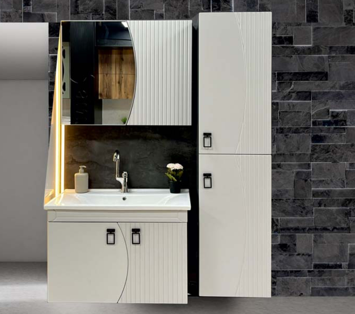 AY BANYO DOLABI